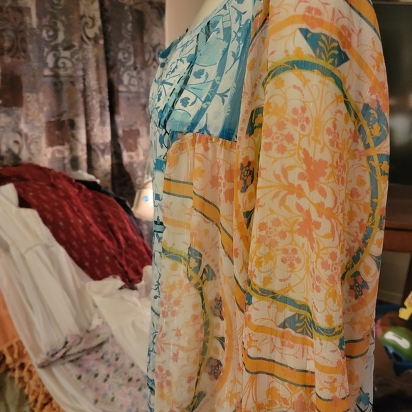 Top - Picture 4 of 6